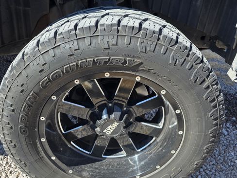 Used 2016 Nissan Titan SL image 16