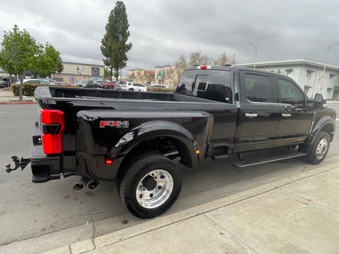 Used 2025 Ford F450 Platinum w/ Platinum Plus Package image 12