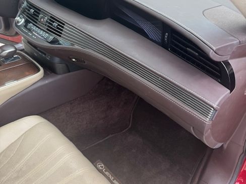 Used 2019 Lexus LS 500 F Sport image 2