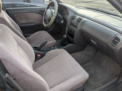 Used 1995 Subaru Legacy L image 13