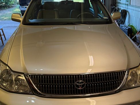 Used 2001 Toyota Avalon XL image 1