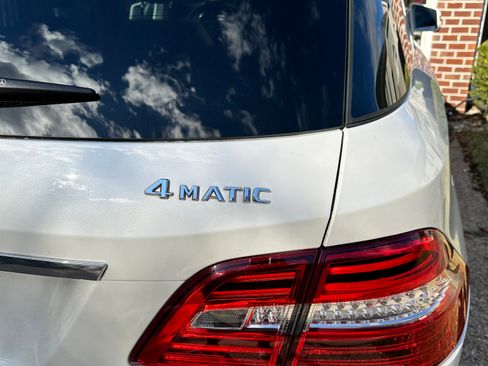 Used 2014 Mercedes-Benz ML 550 4MATIC image 11