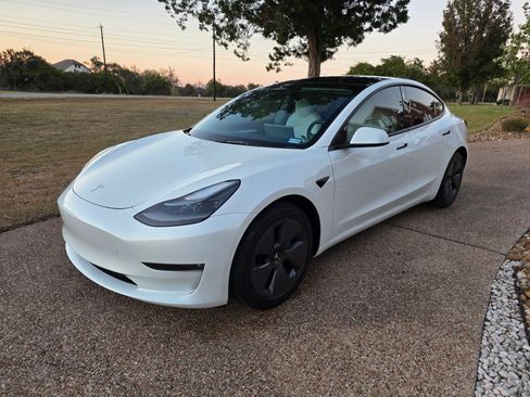 Used 2023 Tesla Model 3 Long Range image 10