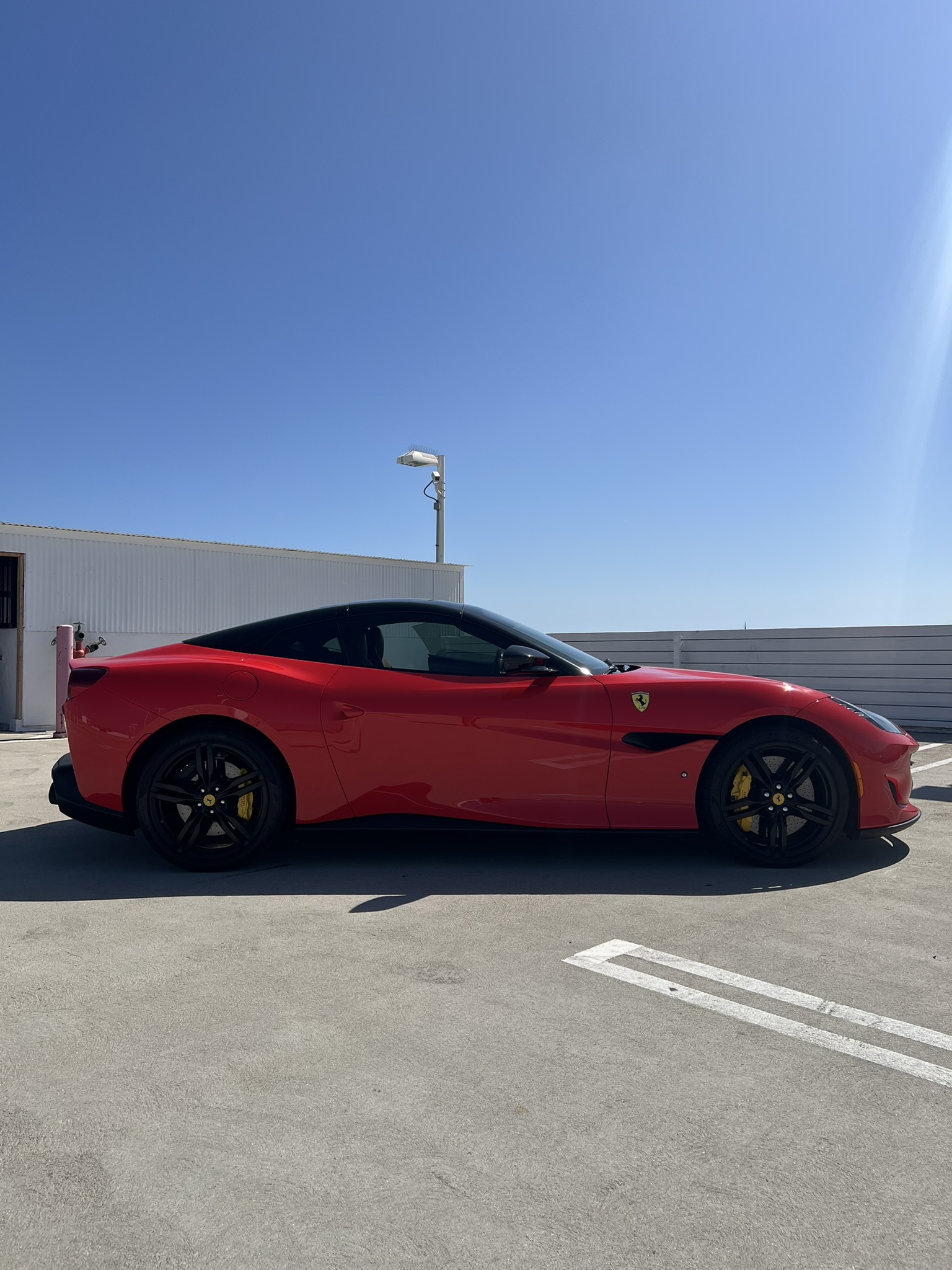 Used 2019 Ferrari Portofino RWD image 9