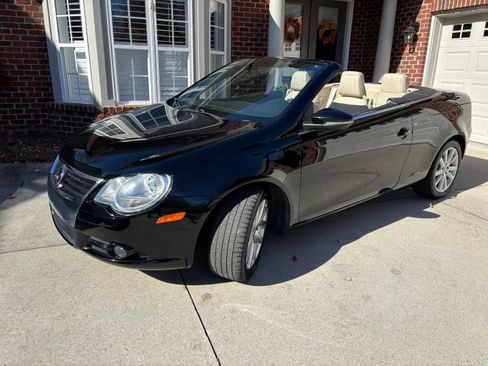 Used 2010 Volkswagen Eos Komfort image 1