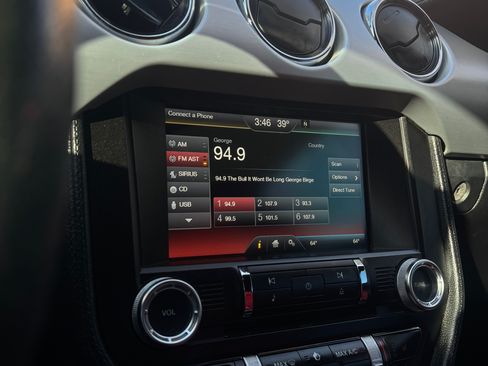 Used 2015 Ford Mustang Premium image 10