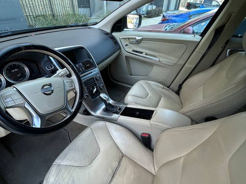 Used 2013 Volvo XC60 T6 image 8