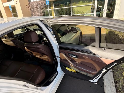 Used 2016 BMW 528i Sedan image 6