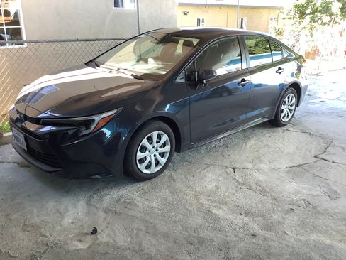 Used 2023 Toyota Corolla LE image 9