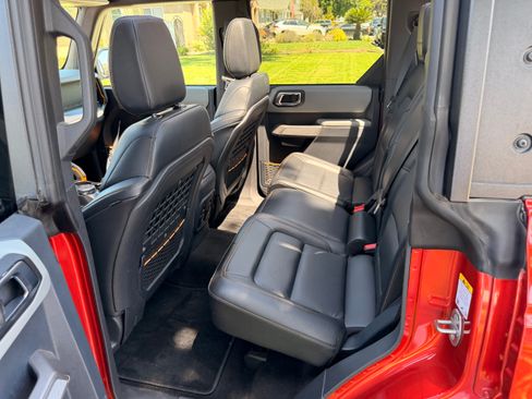 Used 2023 Ford Bronco Badlands AWD/4WD image 14