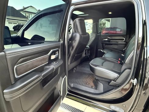 Used 2024 RAM 2500 Laramie w/ Sport Appearance Package image 18