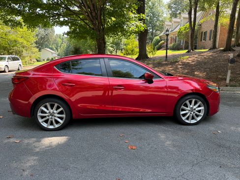 Used 2017 MAZDA MAZDA3 Touring FWD image 5