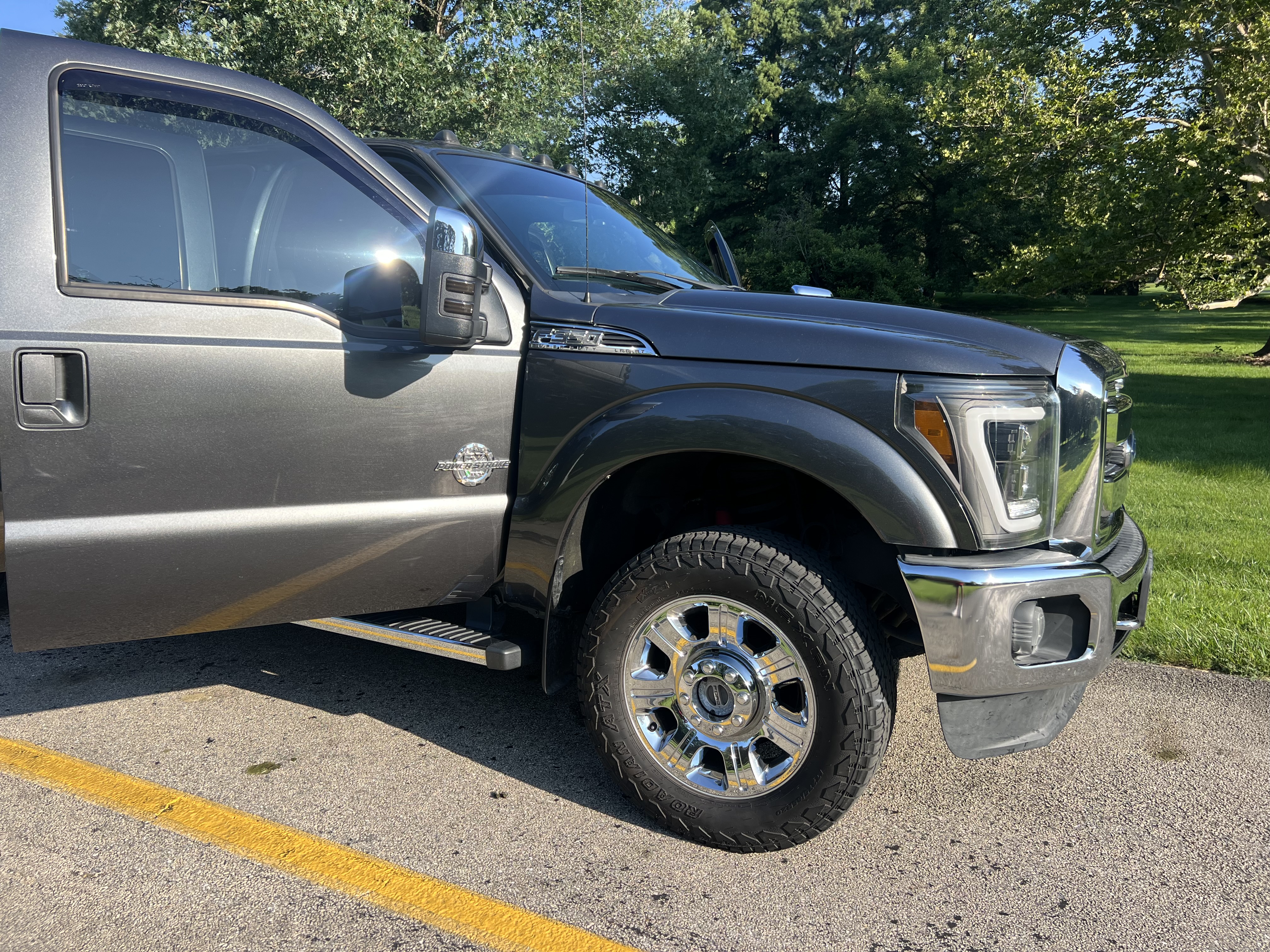 Used 2016 Ford F350 Lariat w/ Lariat Ultimate Package AWD/4WD image 20