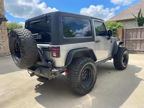 Used 2013 Jeep Wrangler Rubicon w/ PWR Convenience Group image 6