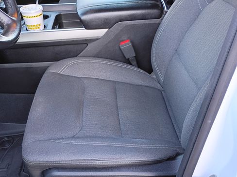 Used 2019 RAM 1500 Big Horn image 8