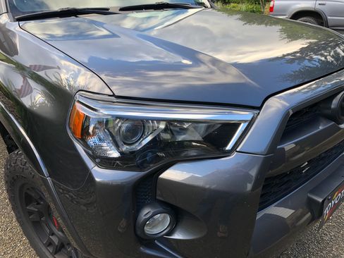Used 2018 Toyota 4Runner SR5 Premium image 5