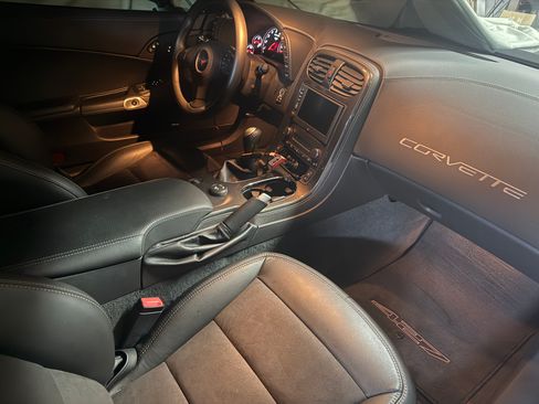 Used 2013 Chevrolet Corvette 427 w/ 1SC Preferred Equipment Group image 2