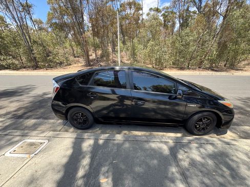 Used 2013 Toyota Prius Two FWD image 16