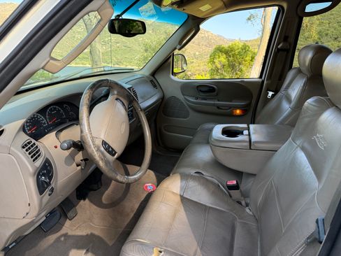 Used 2002 Ford F150 2WD SuperCrew image 9