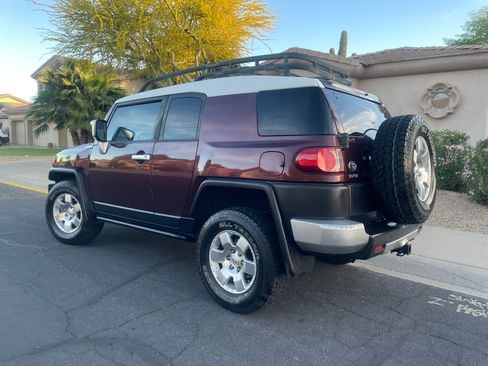 Used 2007 Toyota FJ Cruiser Sport Utility 2D image 13