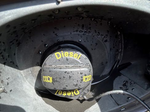 Used 2014 Porsche Cayenne Diesel Platinum Edition image 8