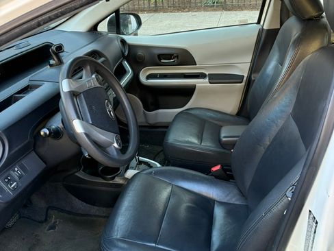 Used 2014 Toyota Prius C Two image 12