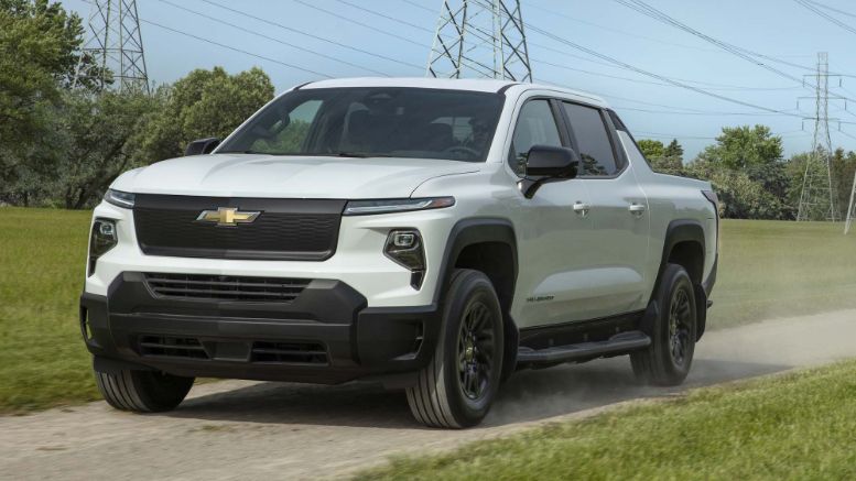Used 2024 Chevrolet Silverado EV W/T AWD/4WD image 2