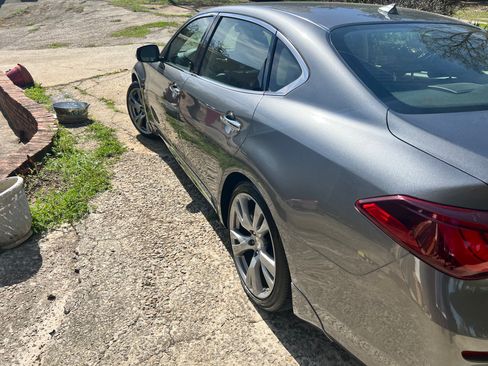 Used 2018 INFINITI Q70 L 3.7 w/ Sensory Package image 5