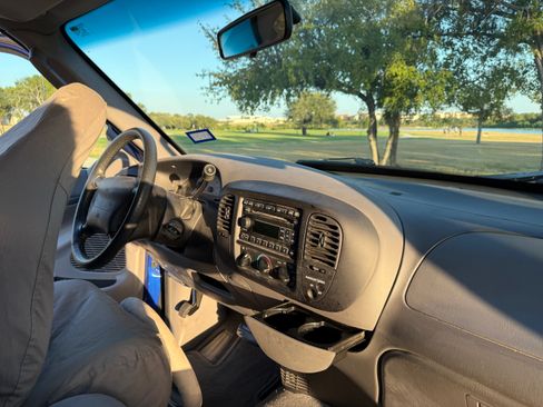 Used 2003 Ford F150 Lightning image 14