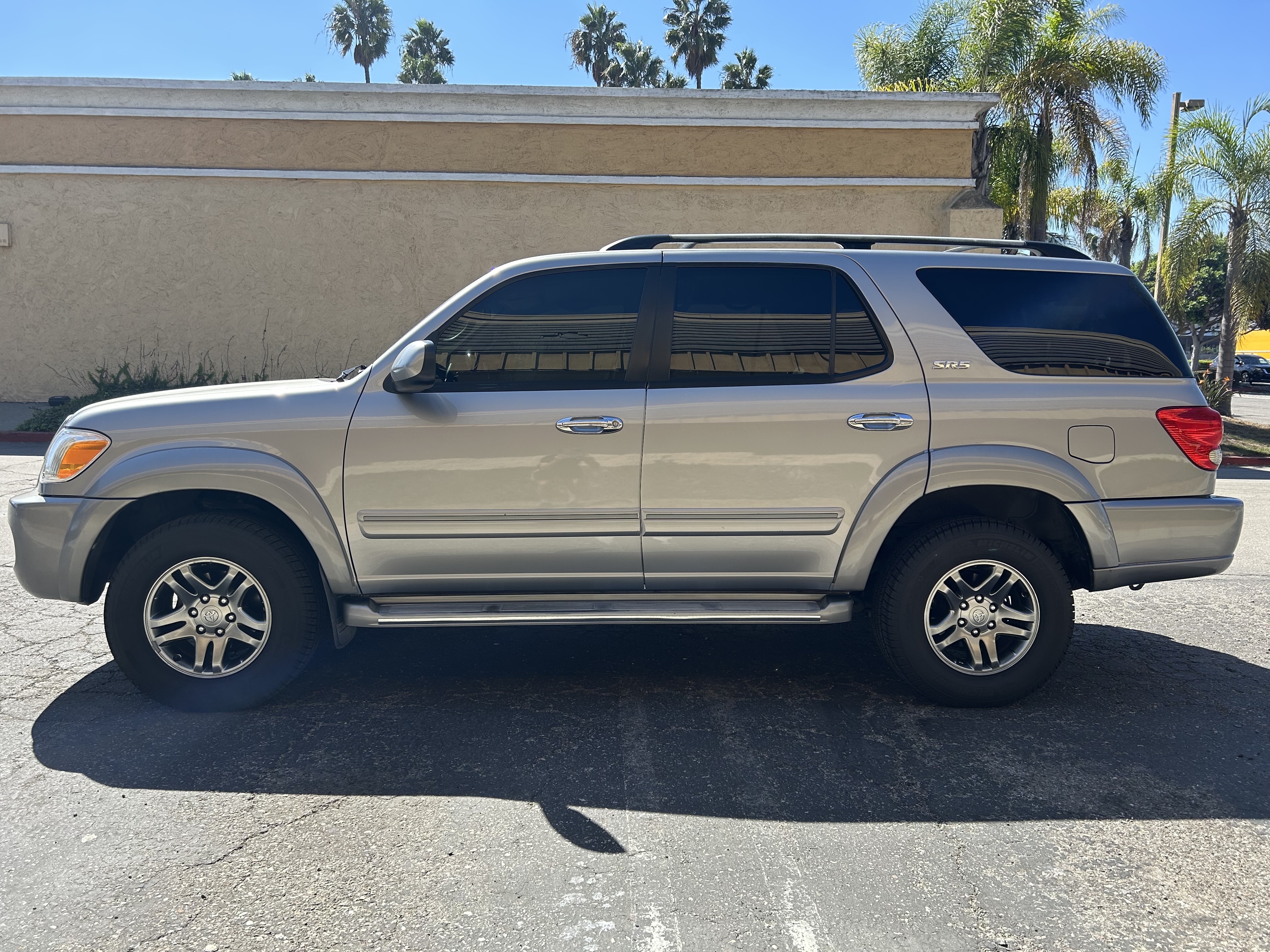 Used 2007 Toyota Sequoia SR5 RWD image 6
