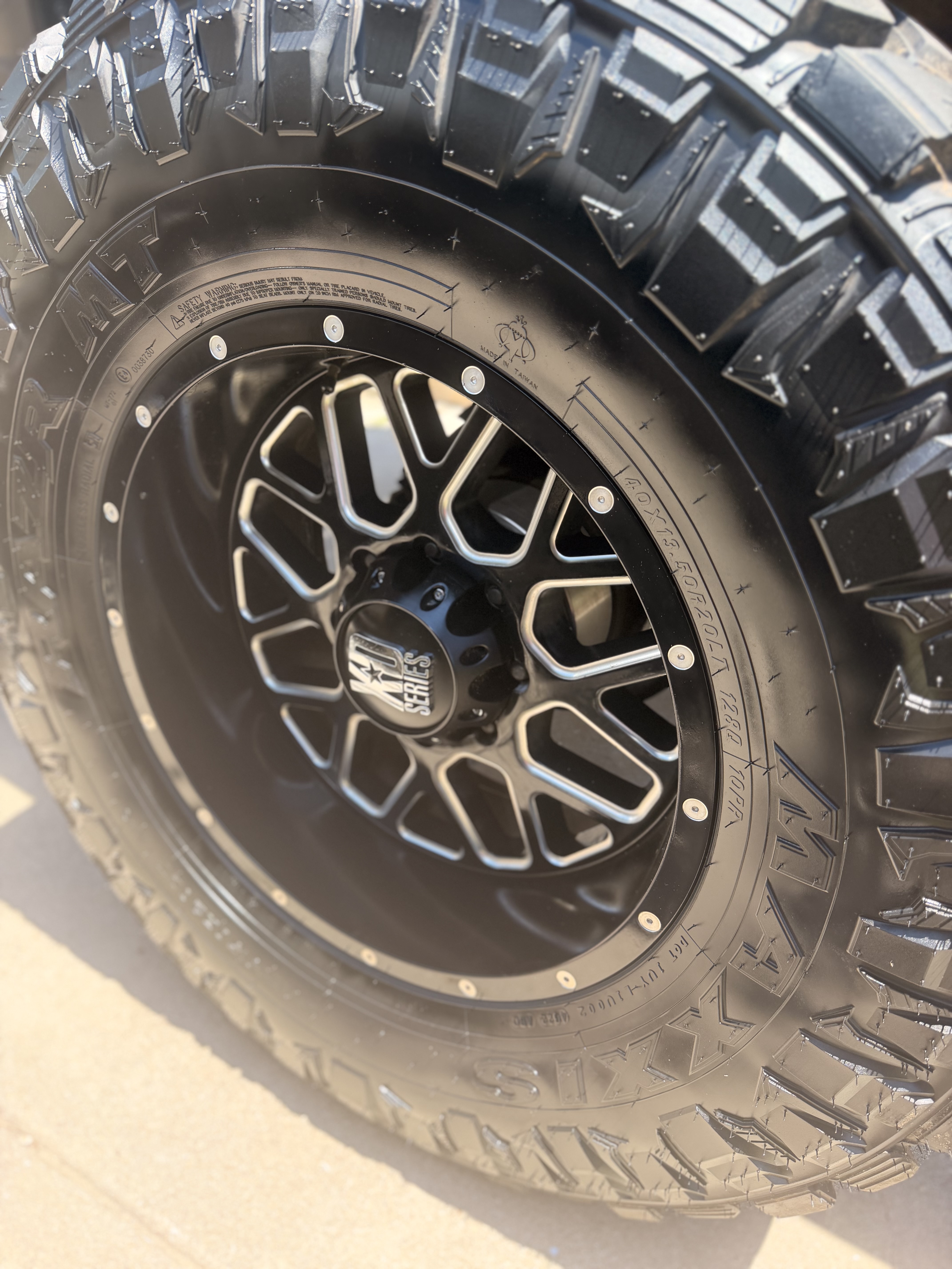 Used 2004 Ford Excursion Limited AWD/4WD image 9