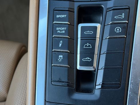 Used 2014 Porsche 911 Carrera S image 19