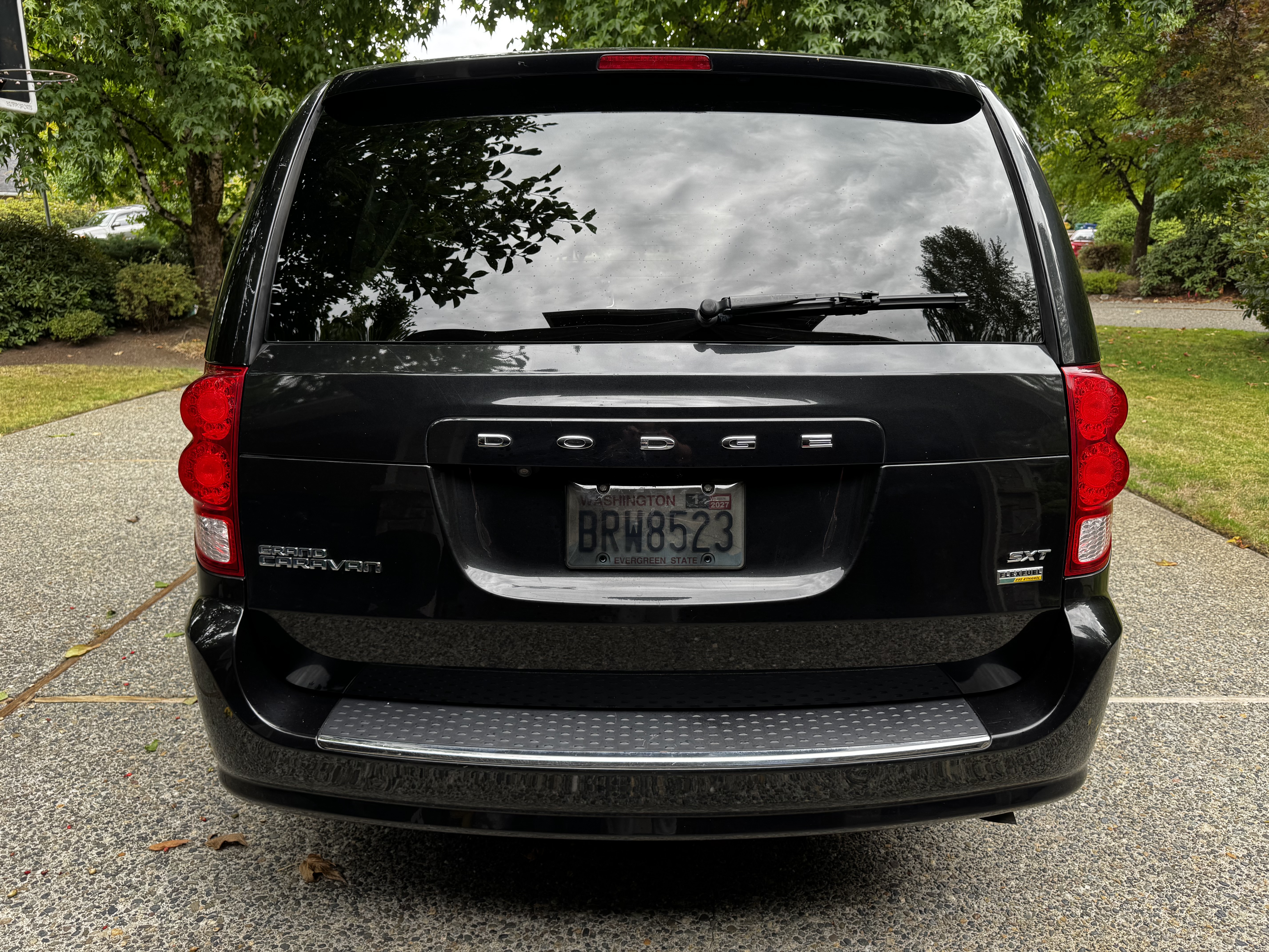 Used 2018 Dodge Grand Caravan SXT FWD image 12