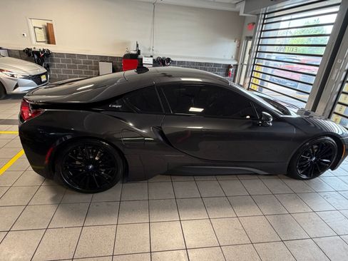 Used 2020 BMW i8 Coupe AWD/4WD image 4