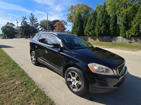 Used 2013 Volvo XC60 T6 Platinum image 4