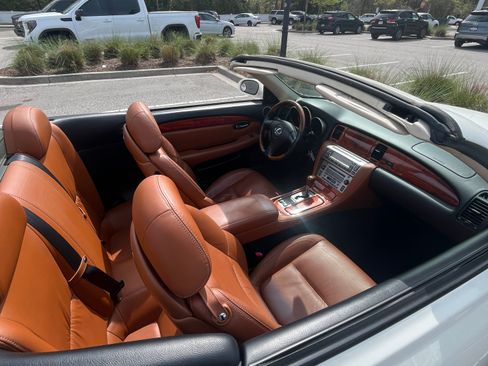 Used 2002 Lexus SC 430 Convertible image 4