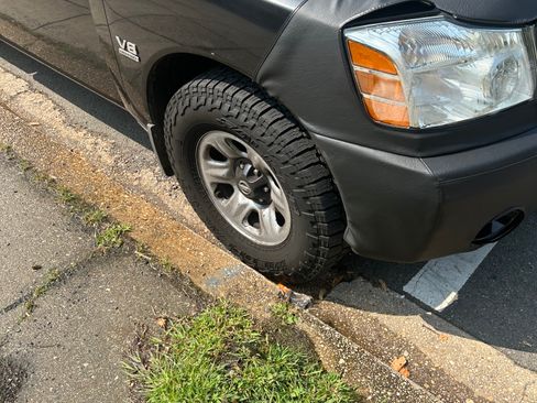 Used 2004 Nissan Titan XE w/ (PRF) Preferred Pkg image 6