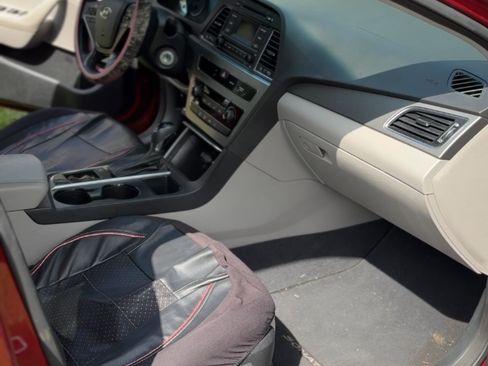 Used 2015 Hyundai Sonata SE image 14