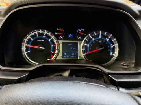 Used 2016 Toyota 4Runner Limited image 15