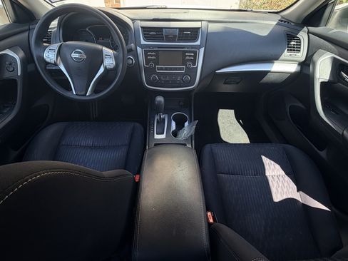 Used 2018 Nissan Altima 2.5 S w/ S Convenience Package image 19