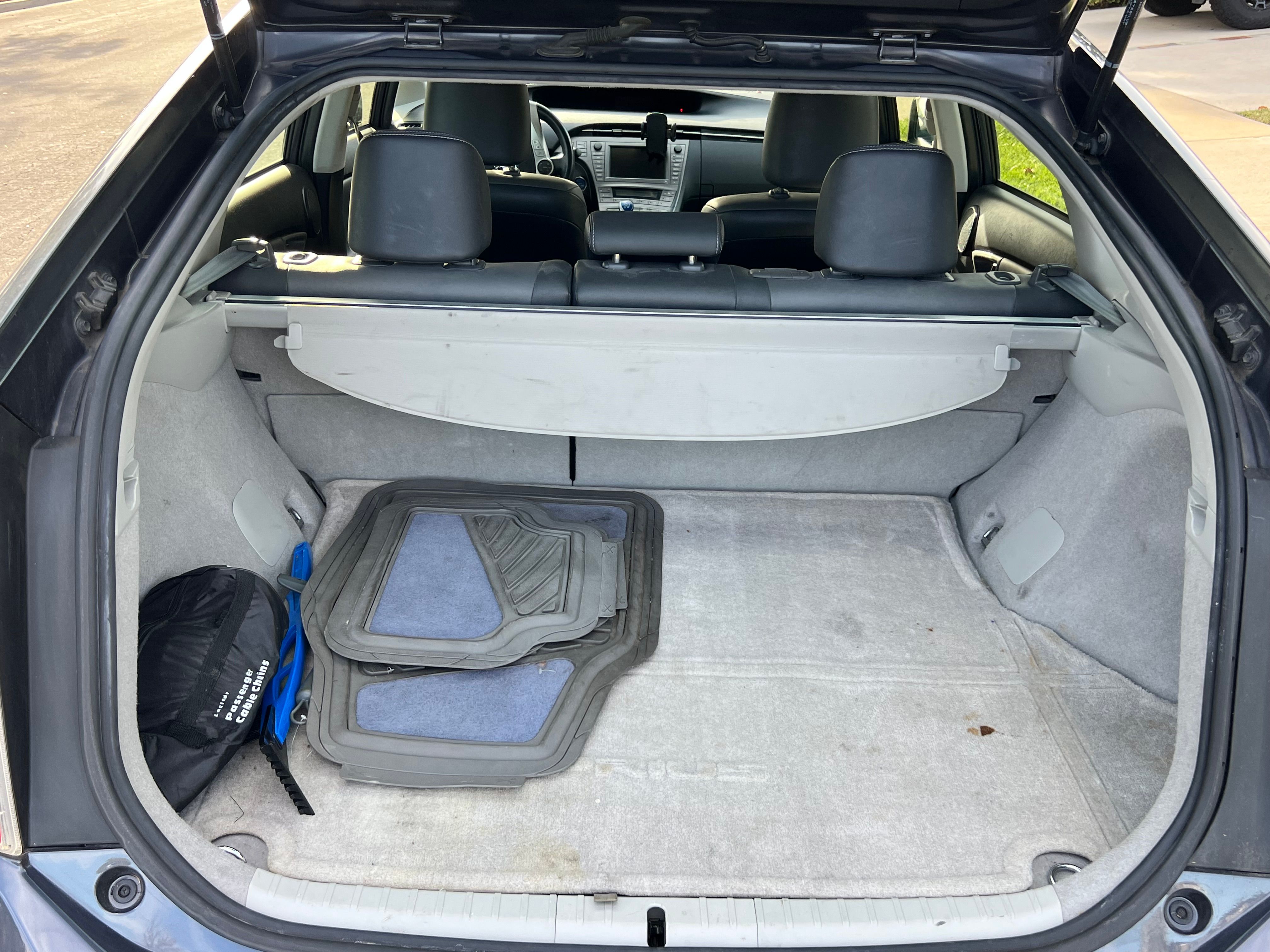 Used 2013 Toyota Prius Four w/ Deluxe Solar Roof Pkg FWD image 13