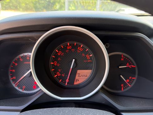 Used 2010 Toyota 4Runner SR5 AWD/4WD image 10