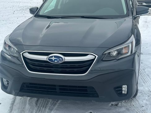 Used 2022 Subaru Outback Premium image 13