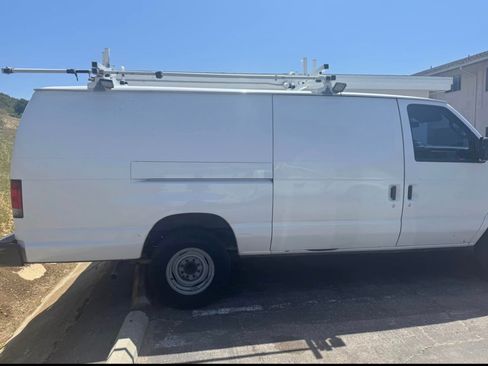 Used 2012 Ford E-250 and Econoline 250 Extended w/ Commercial Cargo Van Pkg RWD image 2
