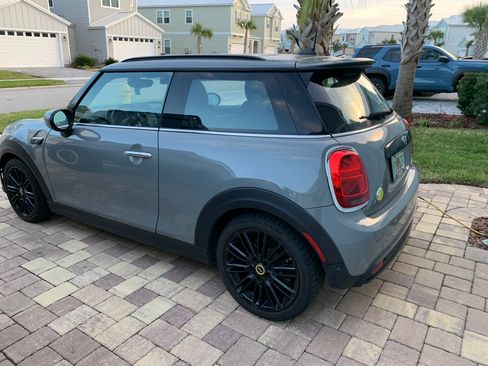 Used 2023 MINI Cooper SE image 9