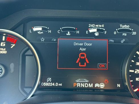 Used 2019 Ford F150 Raptor w/ Equipment Group 802A Luxury AWD/4WD image 18