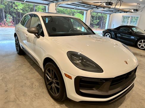 Used 2023 Porsche Macan Turbo AWD/4WD image 4