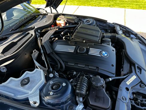 Used 2009 BMW Z4 sDrive35i RWD image 11