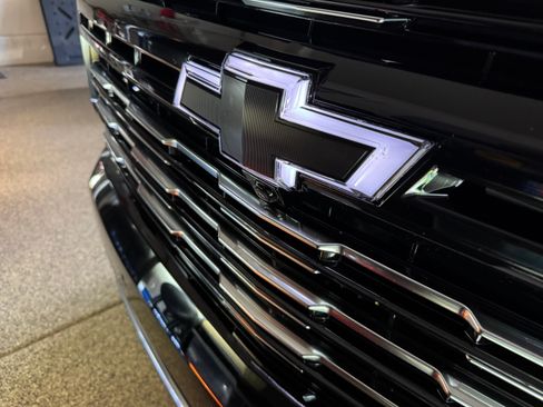 Used 2026 Chevrolet Tahoe High Country image 12