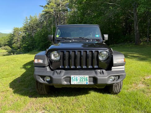 Used 2023 Jeep Wrangler Sport w/ Dual Door Group (Lowers Only) AWD/4WD image 11
